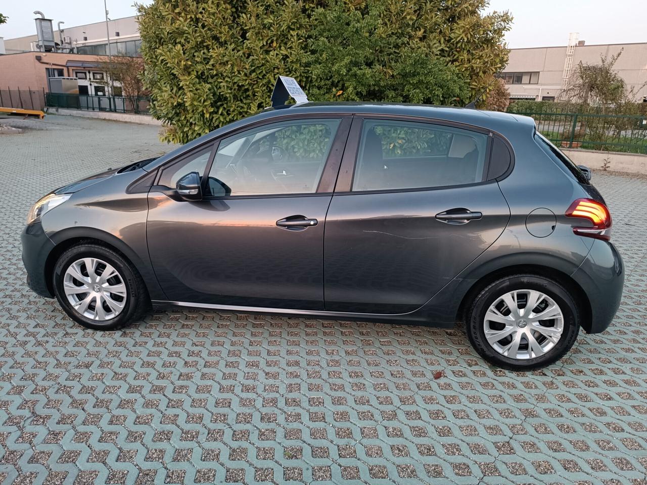 Peugeot 208 BlueHDi 75 S&S 5 porte Active