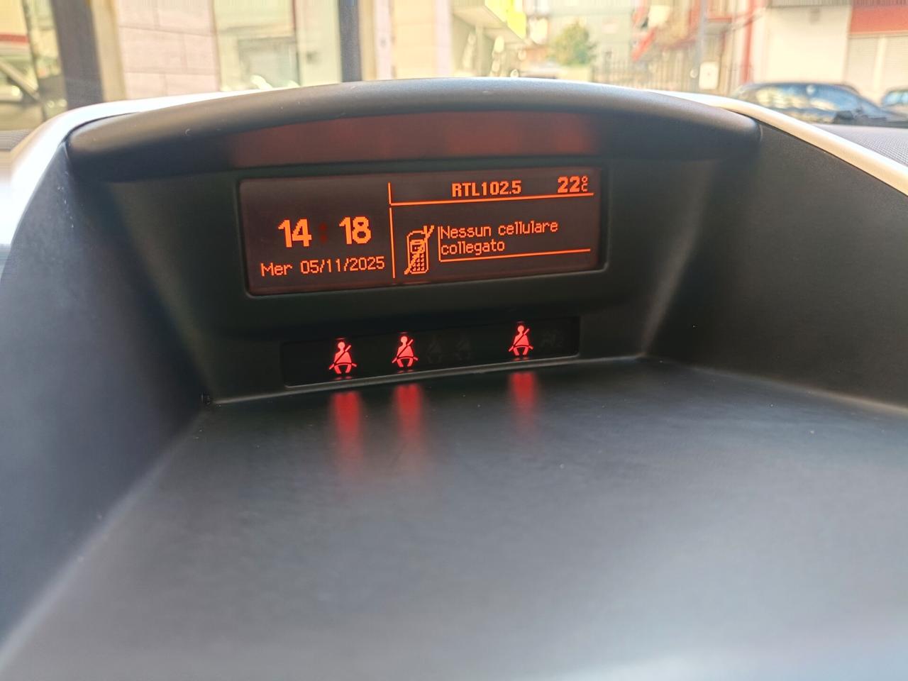 PEUGEOT 207 1.4 DIESEL 70CV-NEOPATENTATI-Euro 4790