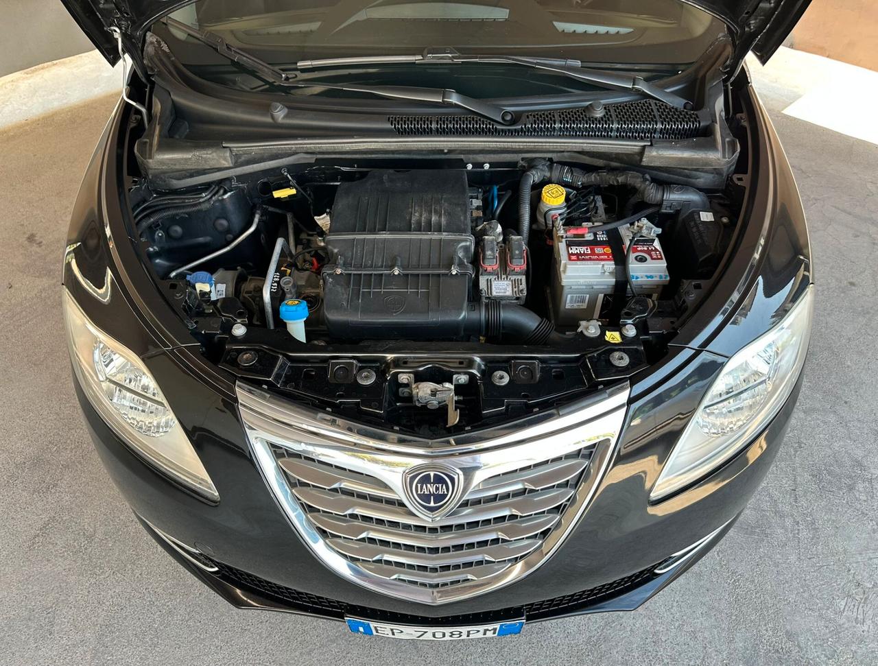 Lancia Ypsilon 1.2 69 CV 5 porte Platinum