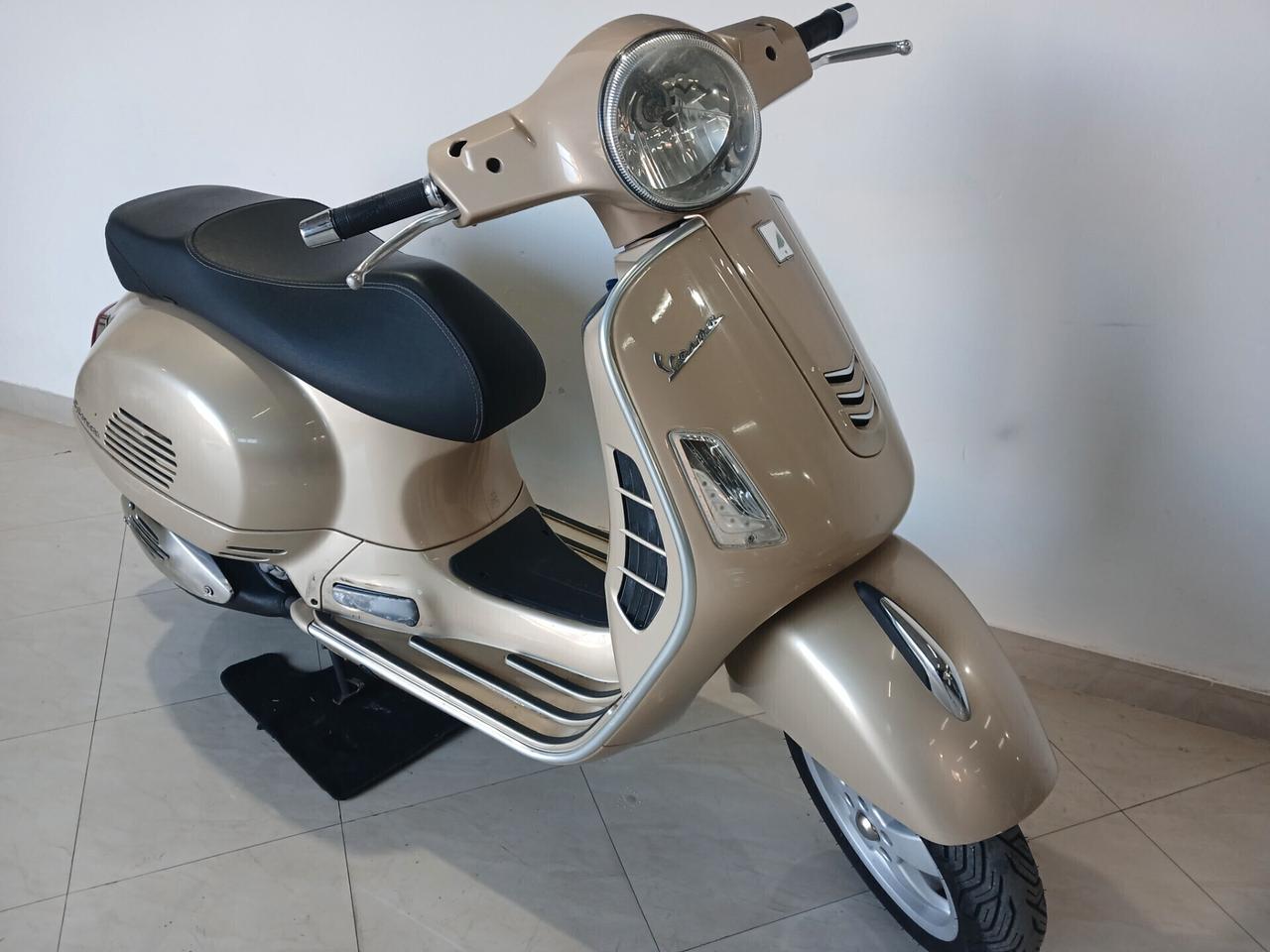 Piaggio GTS 300