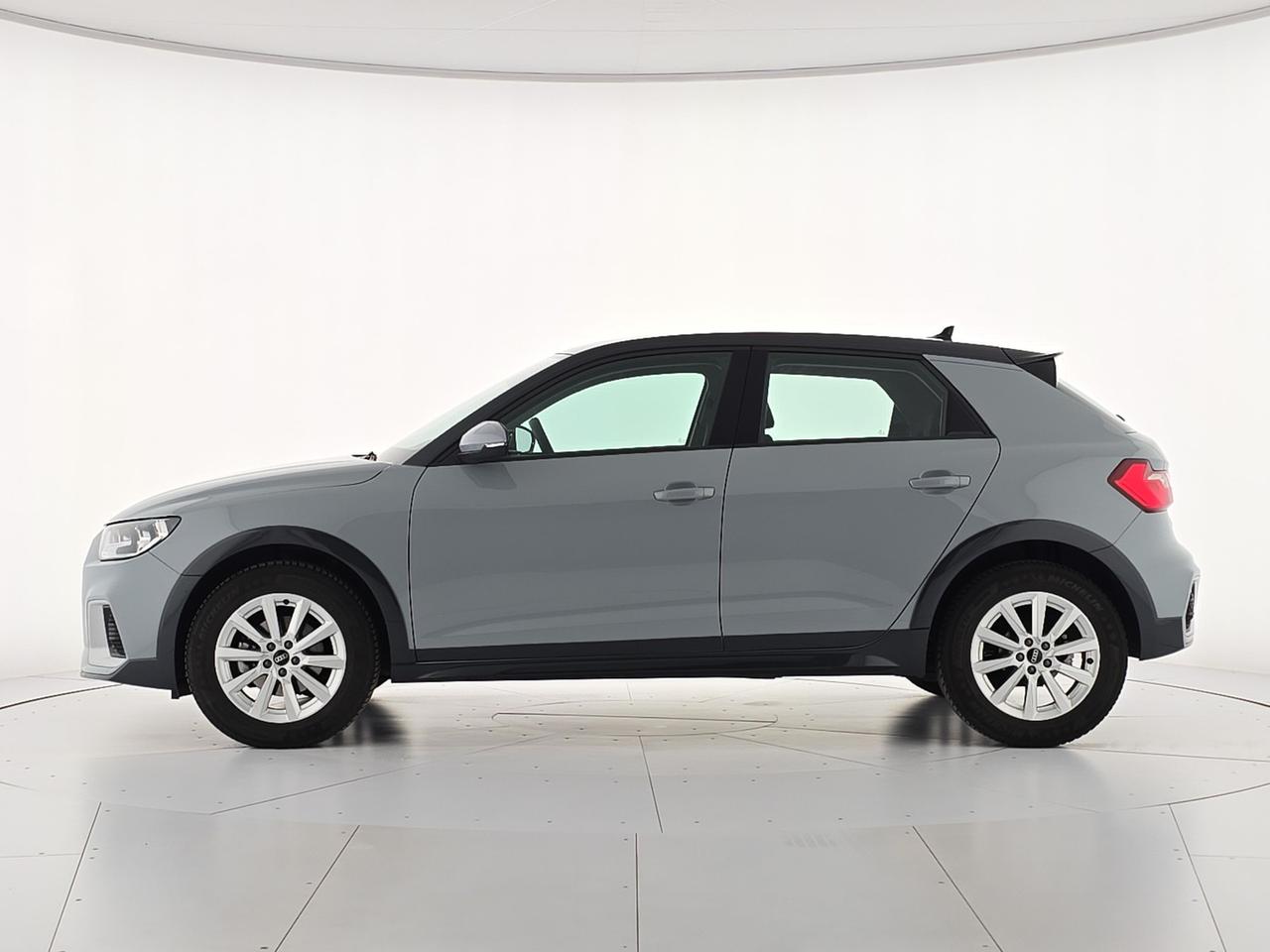 Audi A1 citycarver 30 1.0 tfsi admired 110cv