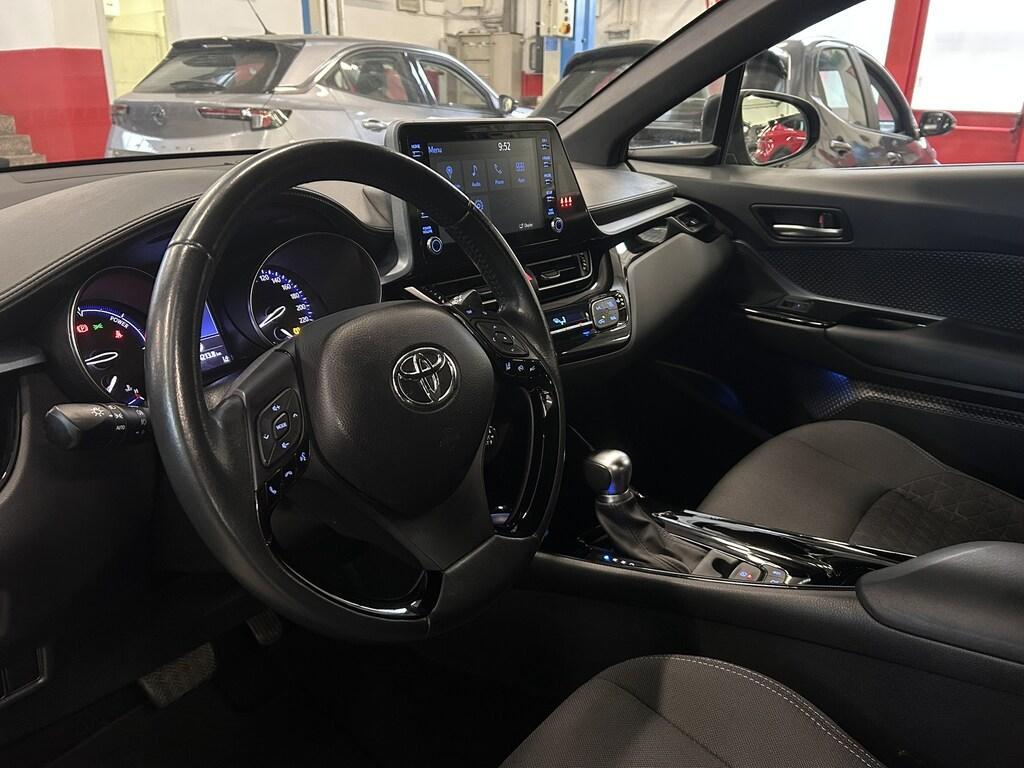 Toyota C-HR 2.0 Hybrid More Business E-CVT