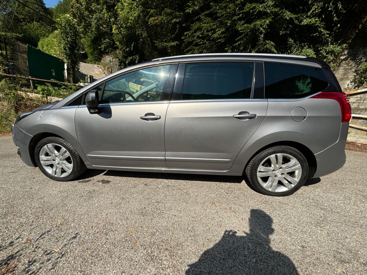 Peugeot 5008 2.0 HDi 150CV Active