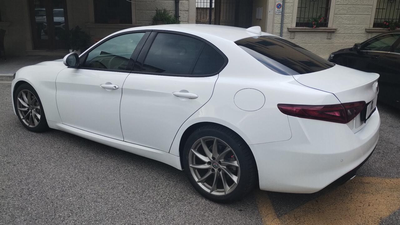 Alfa Romeo Giulia 2.2 Turbodiesel 180 CV AT8 Super