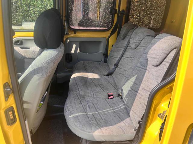 RENAULT Kangoo 1.2 16V 5p. Privilège