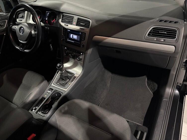 Volkswagen Golf 1.6 TDI 110CV 5P. 60.000KM NEOPATENTATI