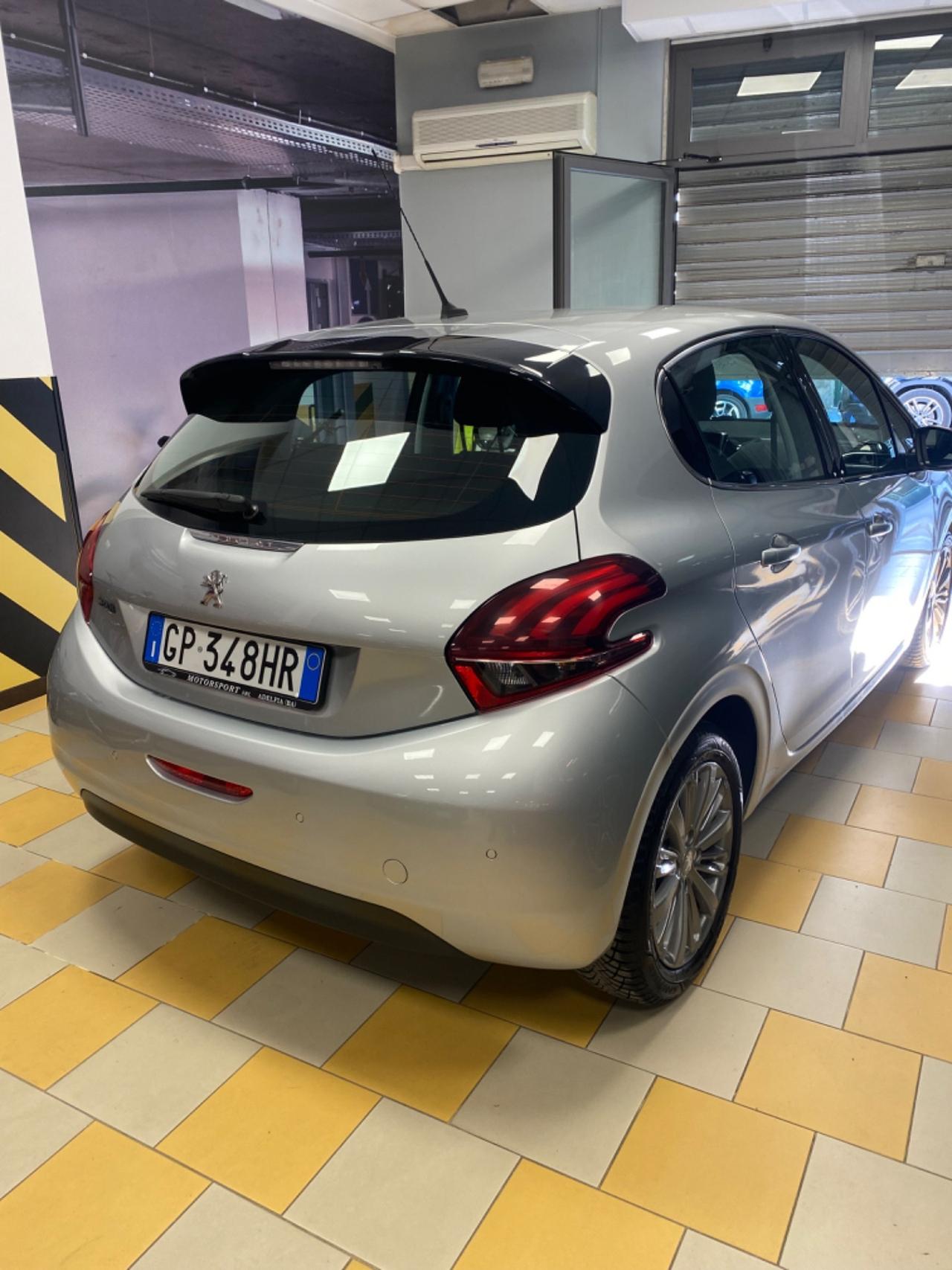 Peugeot 208 BlueHDi 100 5 porte Allure