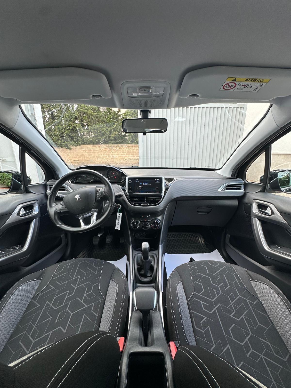 Peugeot 2008 BlueHDi 100 Allure