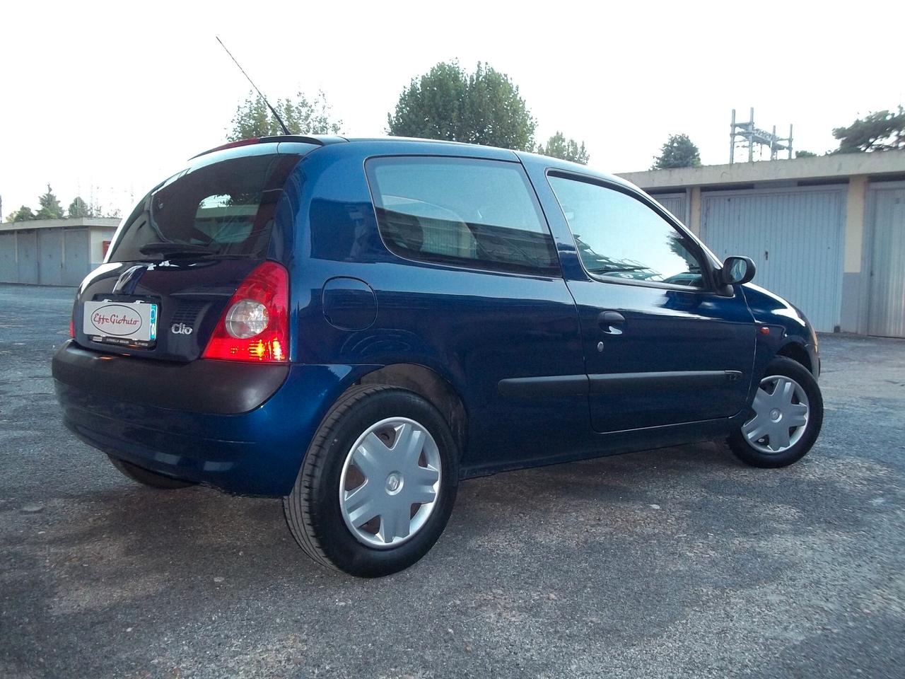Renault Clio Authentique 1.2 8v 3p 126.300km ok neopatentati