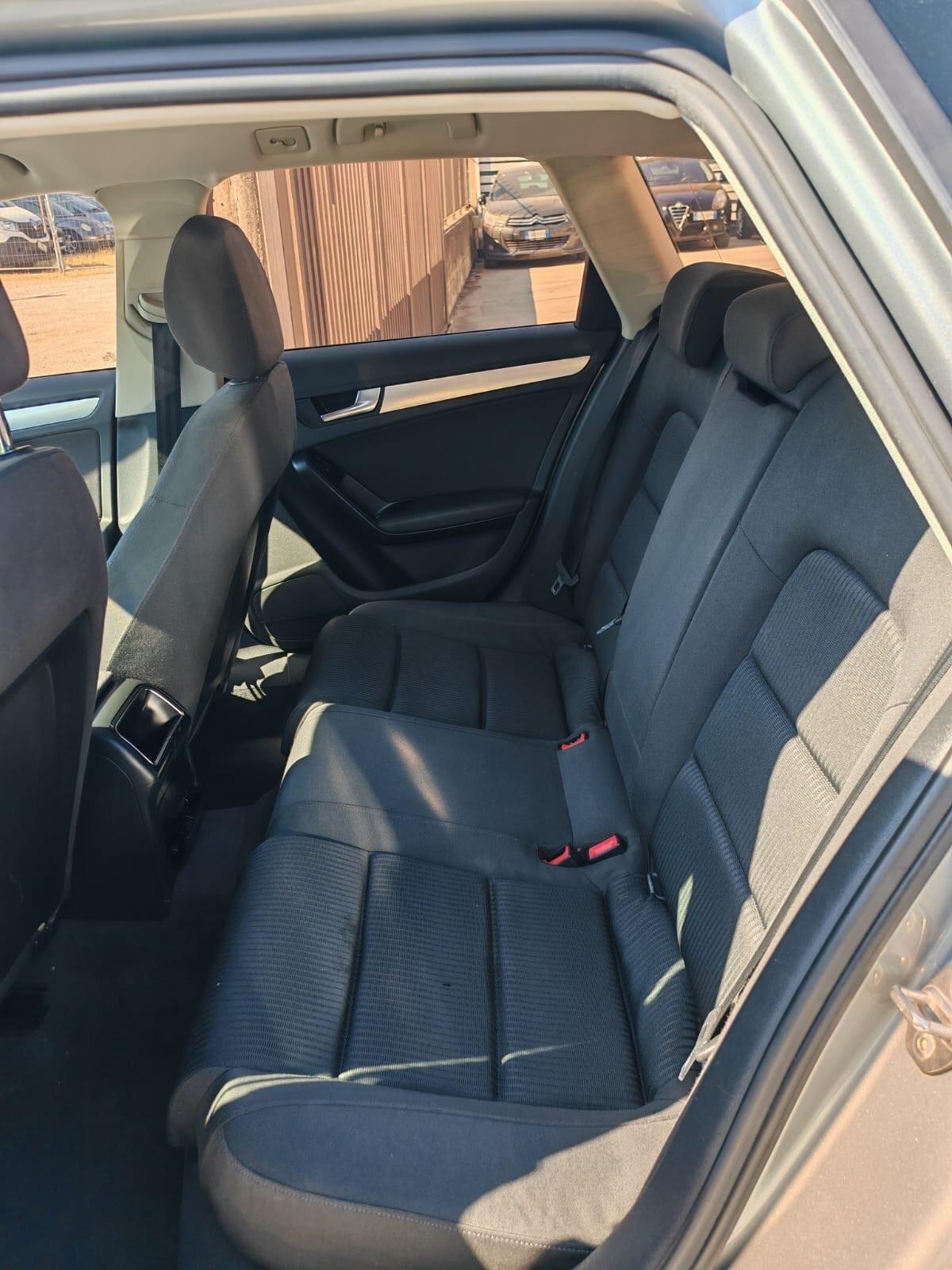 Audi A4 2.0 TDI 143CV frezione nuova