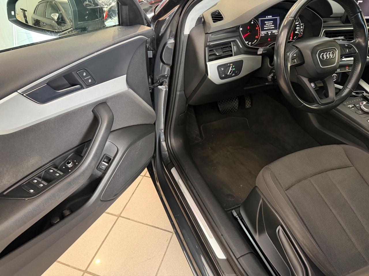 Audi A4 2.0 TDI 150 CV Business Sport