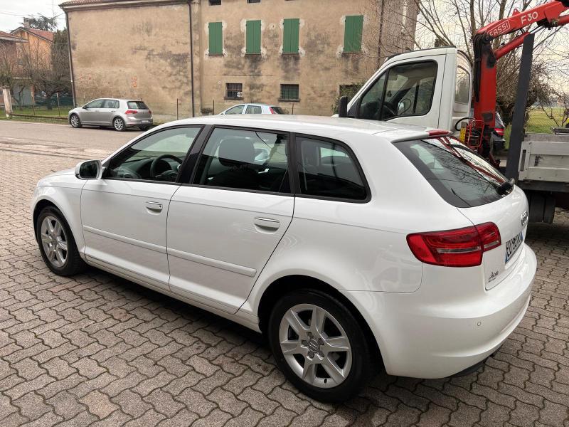 Audi A3 Sportback 1.6 tdi Young Edition 90cv OK NEOPATENATO