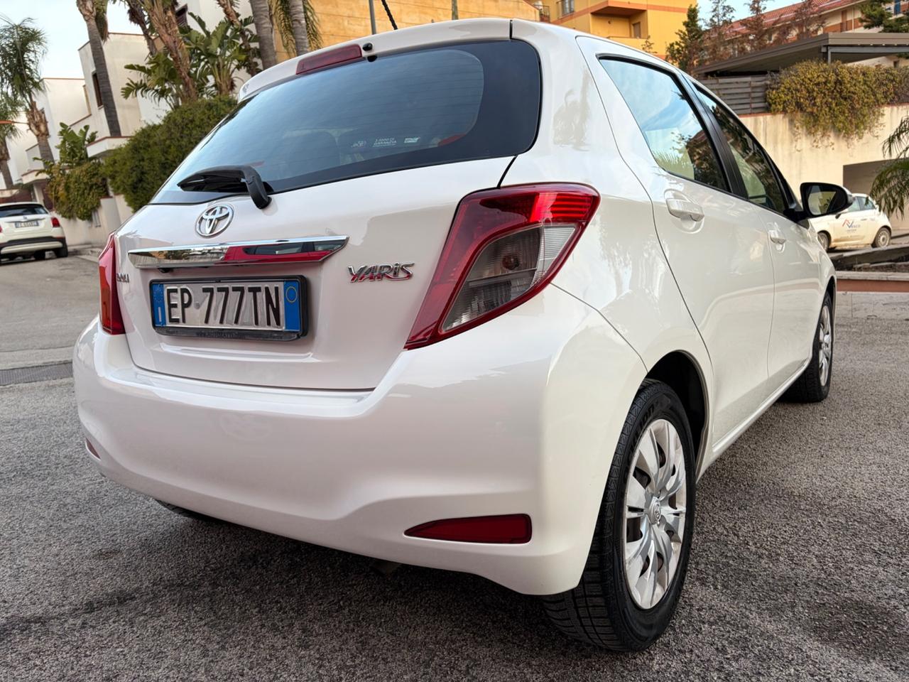 Toyota Yaris 1.0 benz unico proprietario