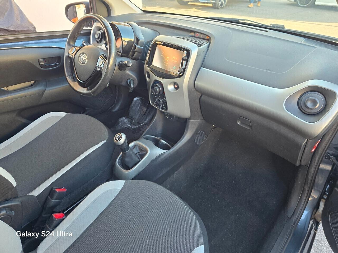 Toyota Aygo 1.0 VVT-i 69 CV 5 porte x-cool