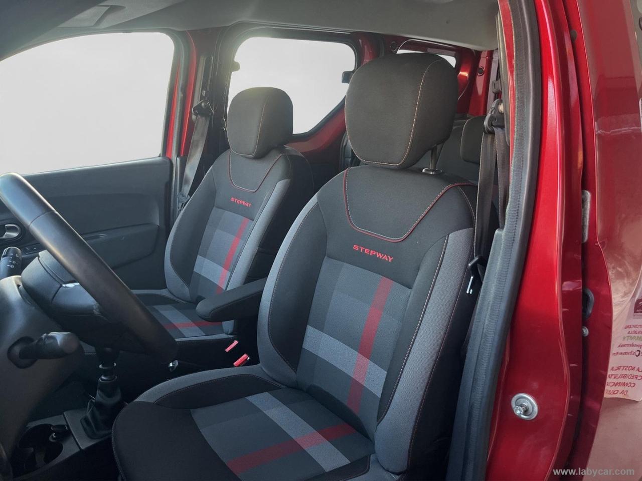 DACIA Dokker Stepway 1.5 Blue dCi 8V 95 CV +GANCIO TRAINO