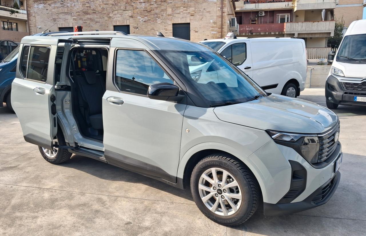 Ford Tourneo Courier 1.0 EcoBoost Titanium