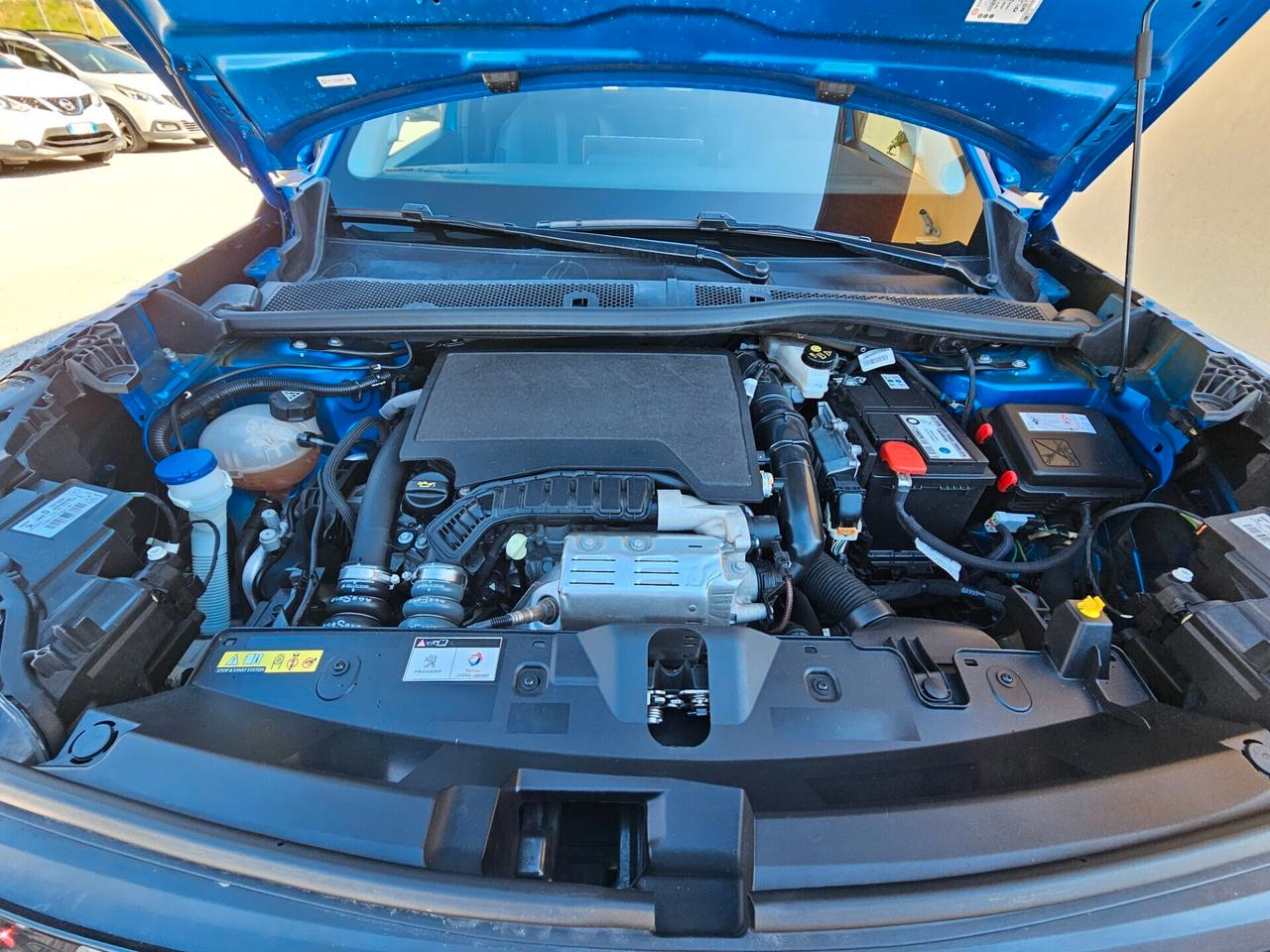 Peugeot 2008 PureTech 100 S&S Allure