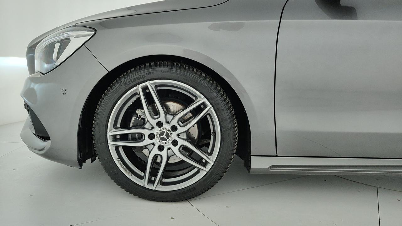 Mercedes-Benz CLA Shooting Brake 200 d Premium 4matic auto FL