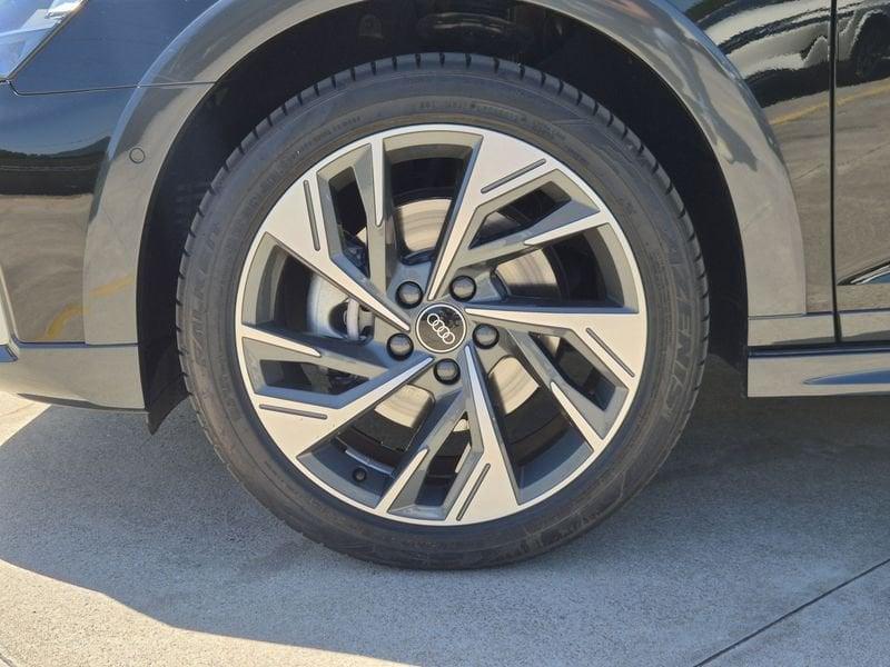 Audi A3 IV 2024 allstreet allstreet 1.5 tfsi mhev Identity Contrast 150cv