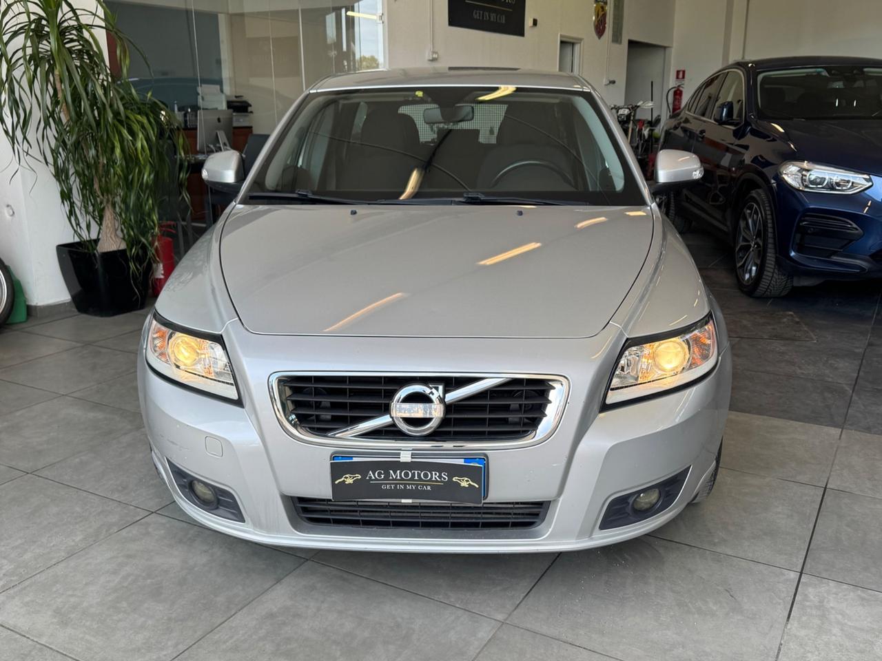Volvo V50 D4 R-design