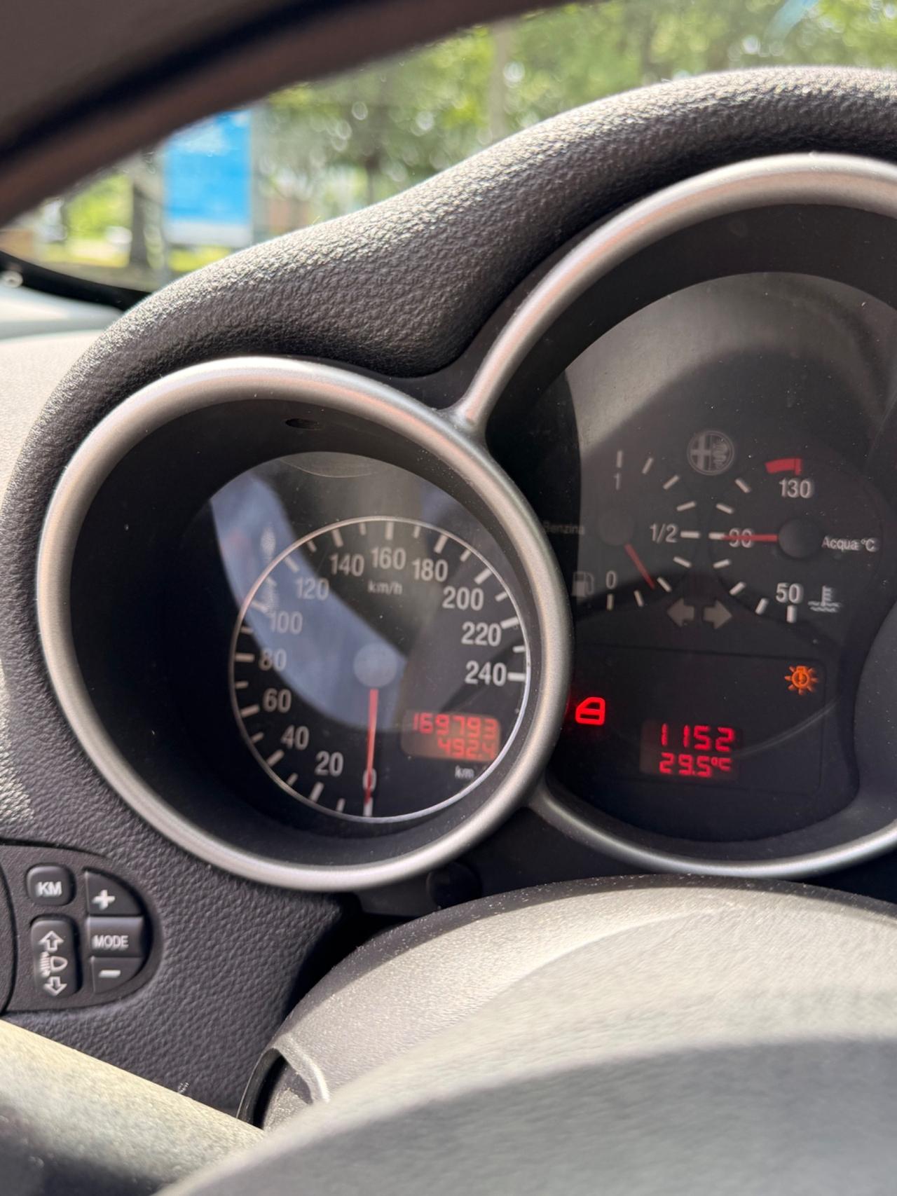 Alfa Romeo 147 1.6i T.S. (105 CV) cat 5p. Dist.