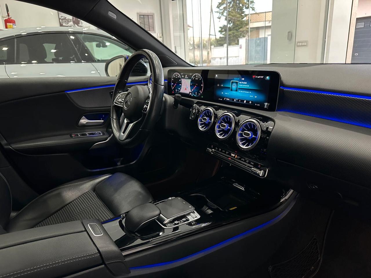Mercedes-benz A 200 d Automatic Premium Night Pack