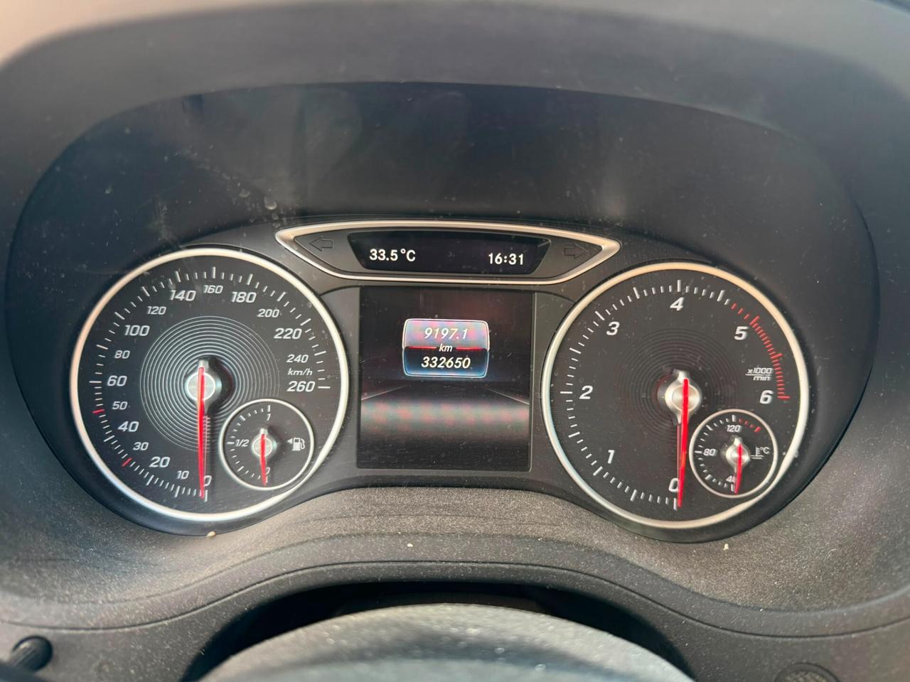 Mercedes B 180D INCIDENTATA X RIVENDITORI 2016