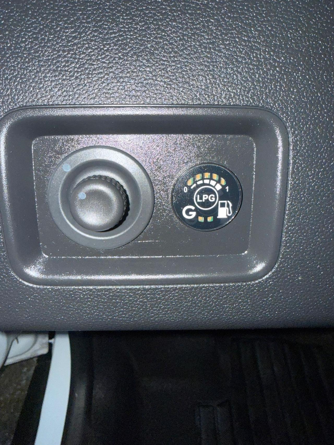 Dacia Duster 1.6 SCe GPL 4x2 Techroad