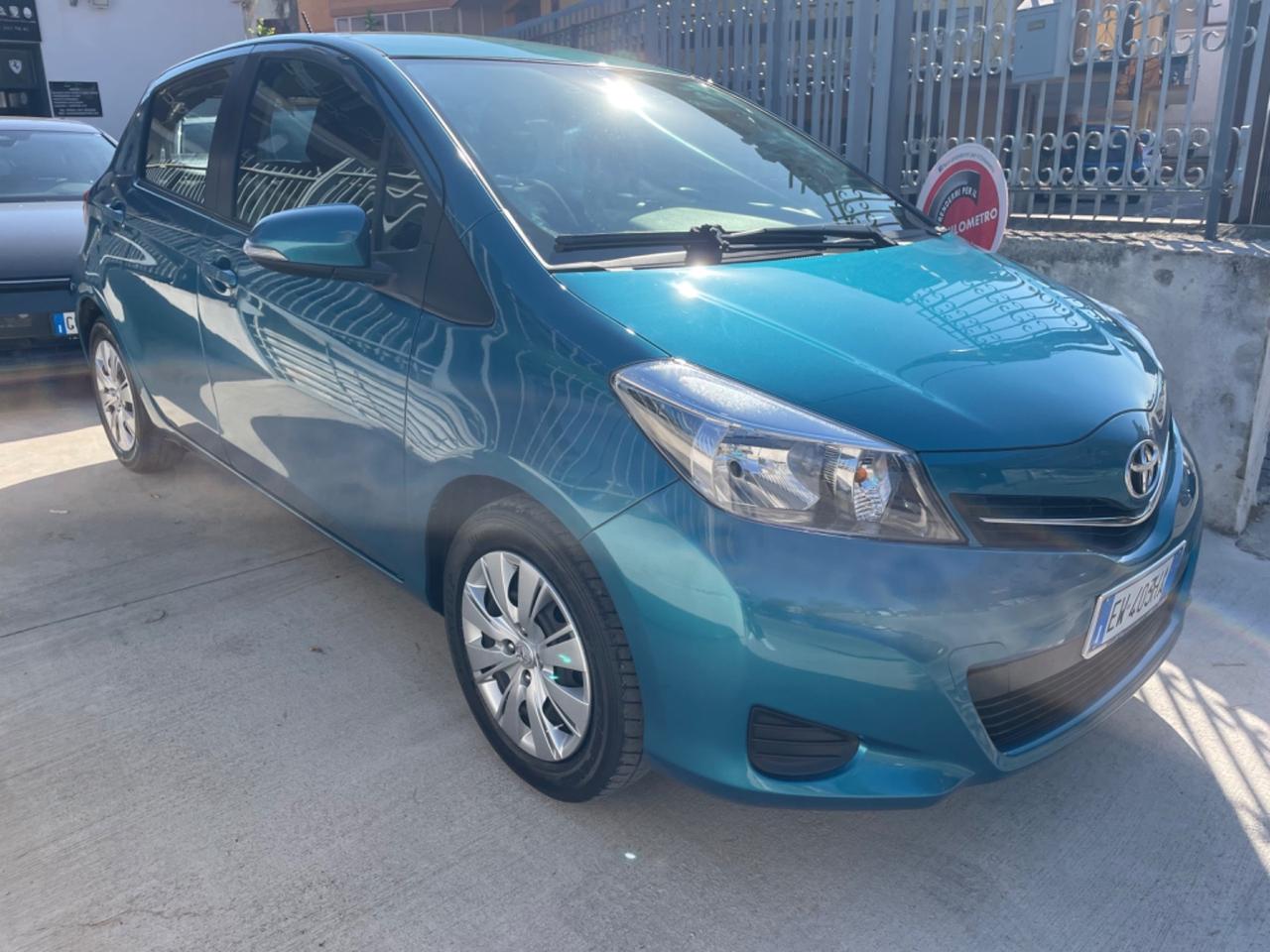 Toyota Yaris 1.0 5 porte