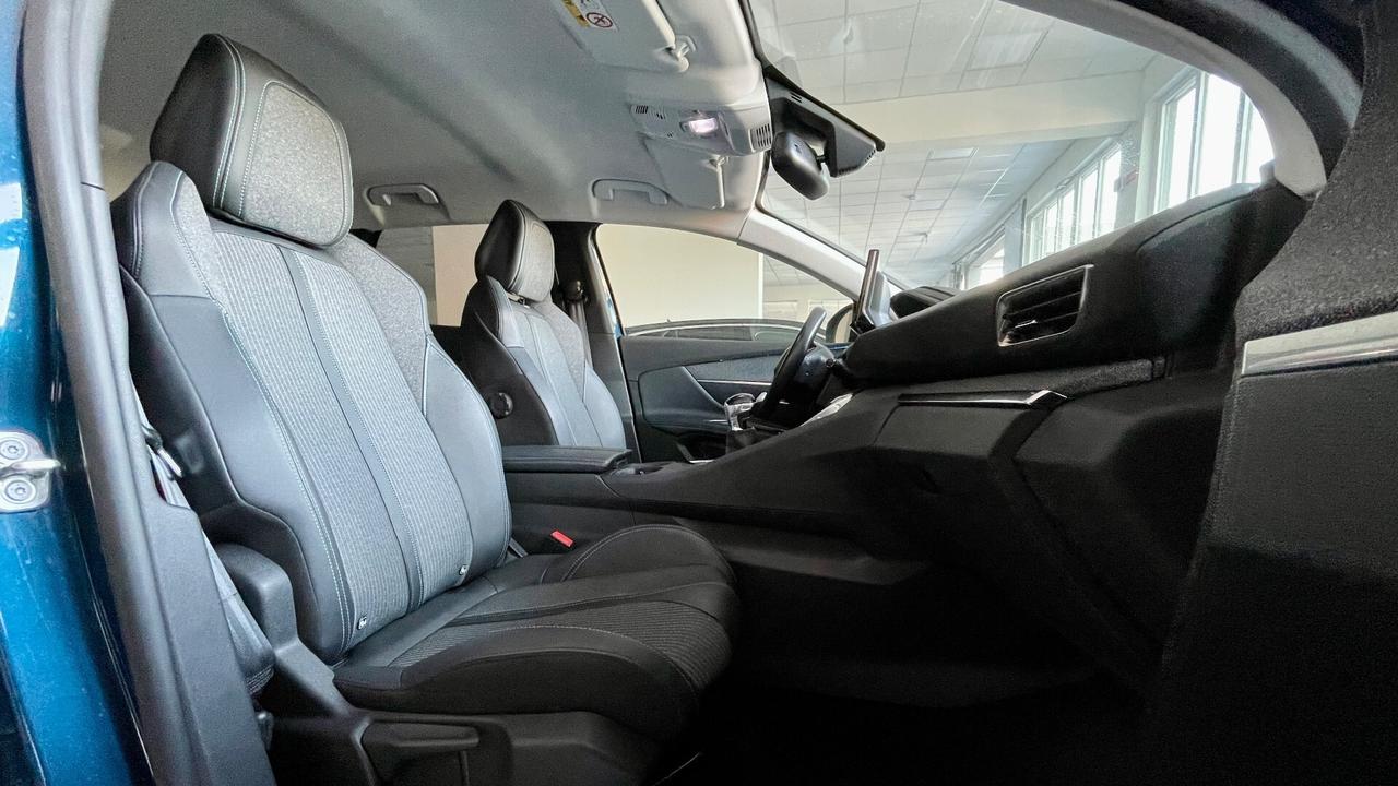 PEUGEOT 3008 1.5 BLUEHDI ALLURE 131CV - FULL LED, VIRTUAL COCKPIT, NEOPATENTATI