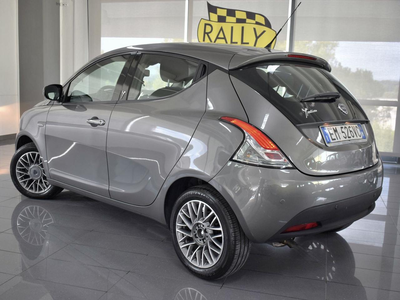 Lancia Ypsilon Platino 1.3 Mjet