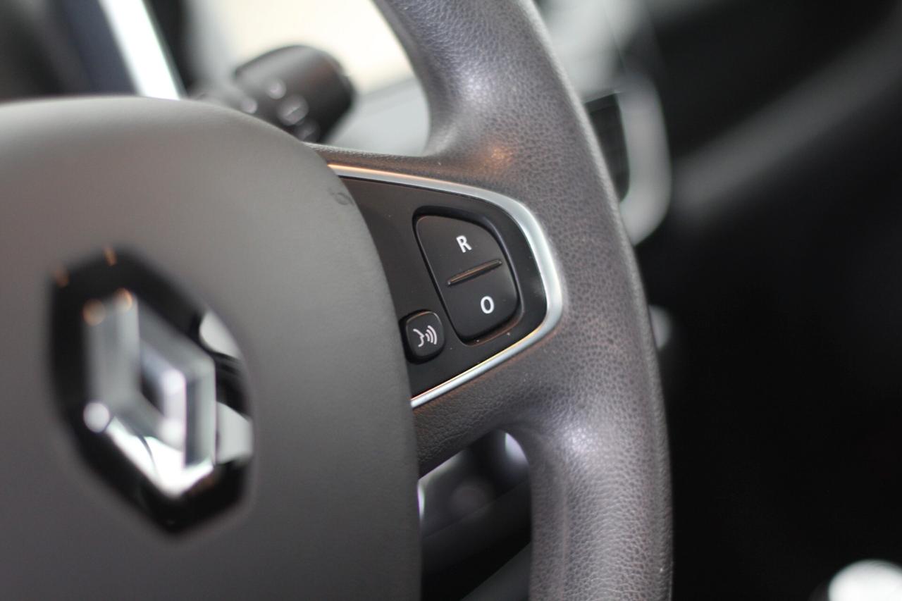 Renault Clio IV 1.5 DCI ECO 75 MOSCHINO ZEN IVA Esposta