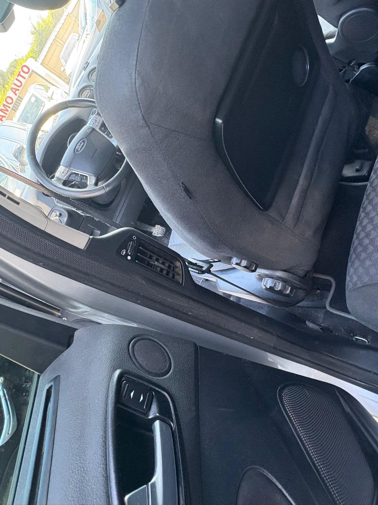 Ford Galaxy 2.0 TDCi 140 CV Ghia DPF 7 Posti