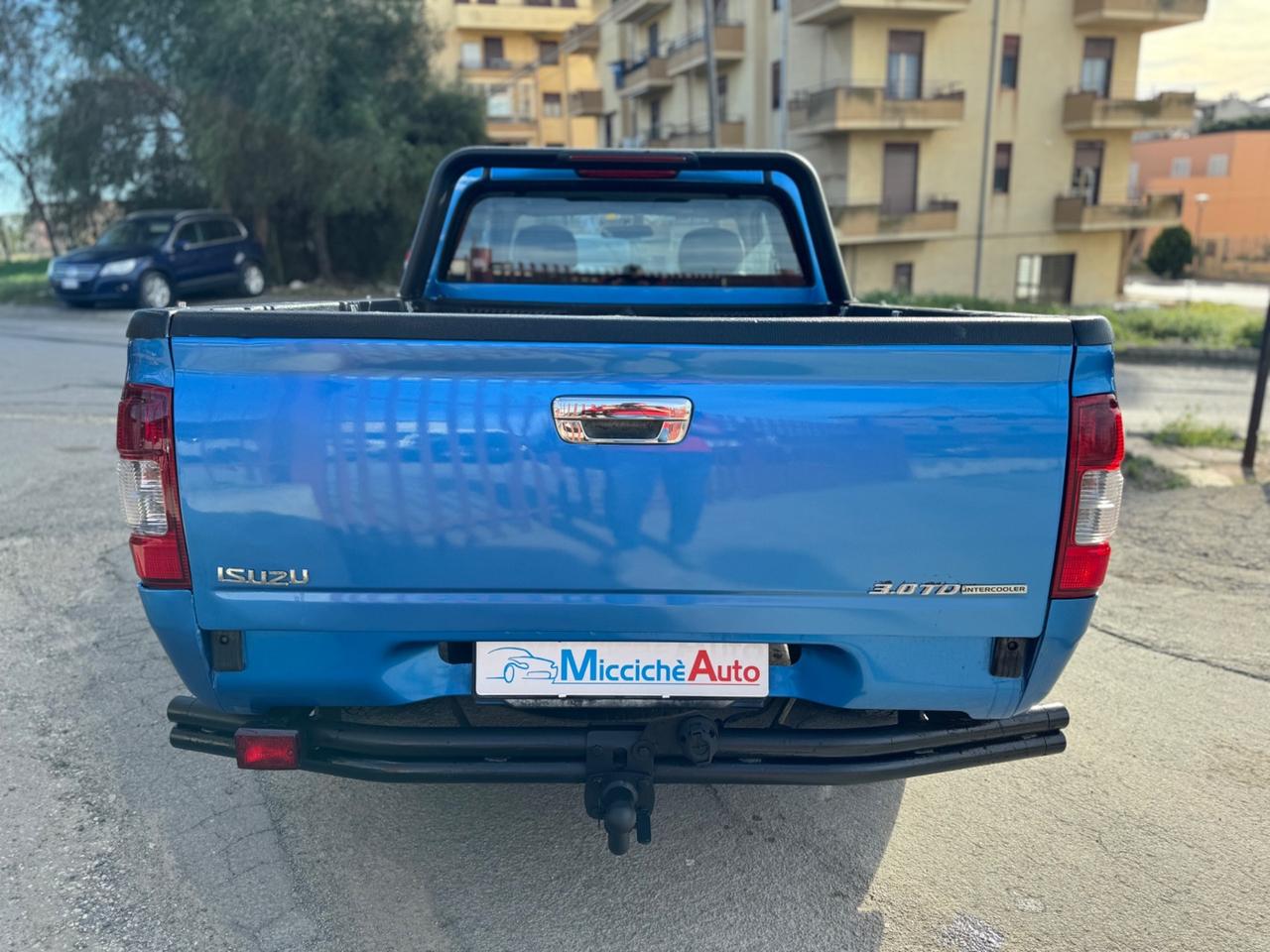 ISUZU D-MAX 3.0 TD 130 CV 4X4 LS 4POSTI GANGIO TRAINO