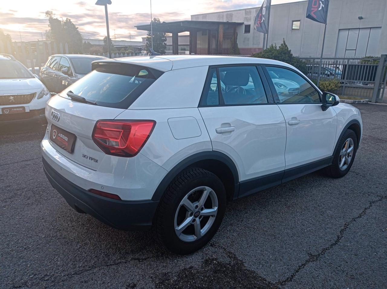 Audi Q2 30 TFSI Business