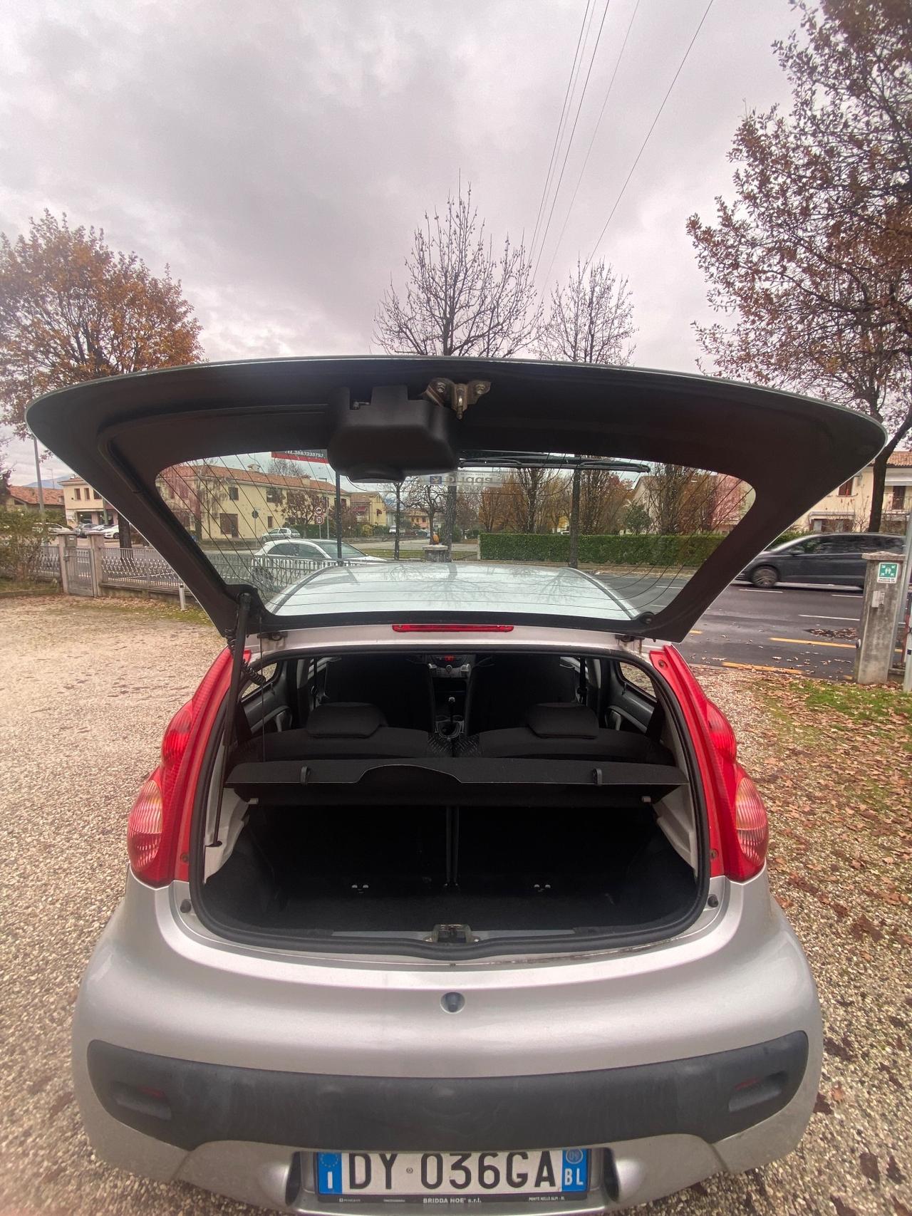 Peugeot 107 1.0 68CV 5p. Sweet Years