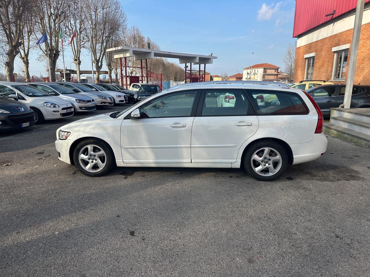 Volvo V50 D4 R-design