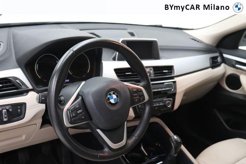 BMW X2 18 i Advantage sDrive