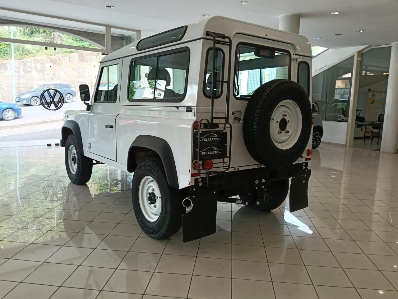 Land Rover Defender 90 2.2 TD4 Station Wagon SE N1