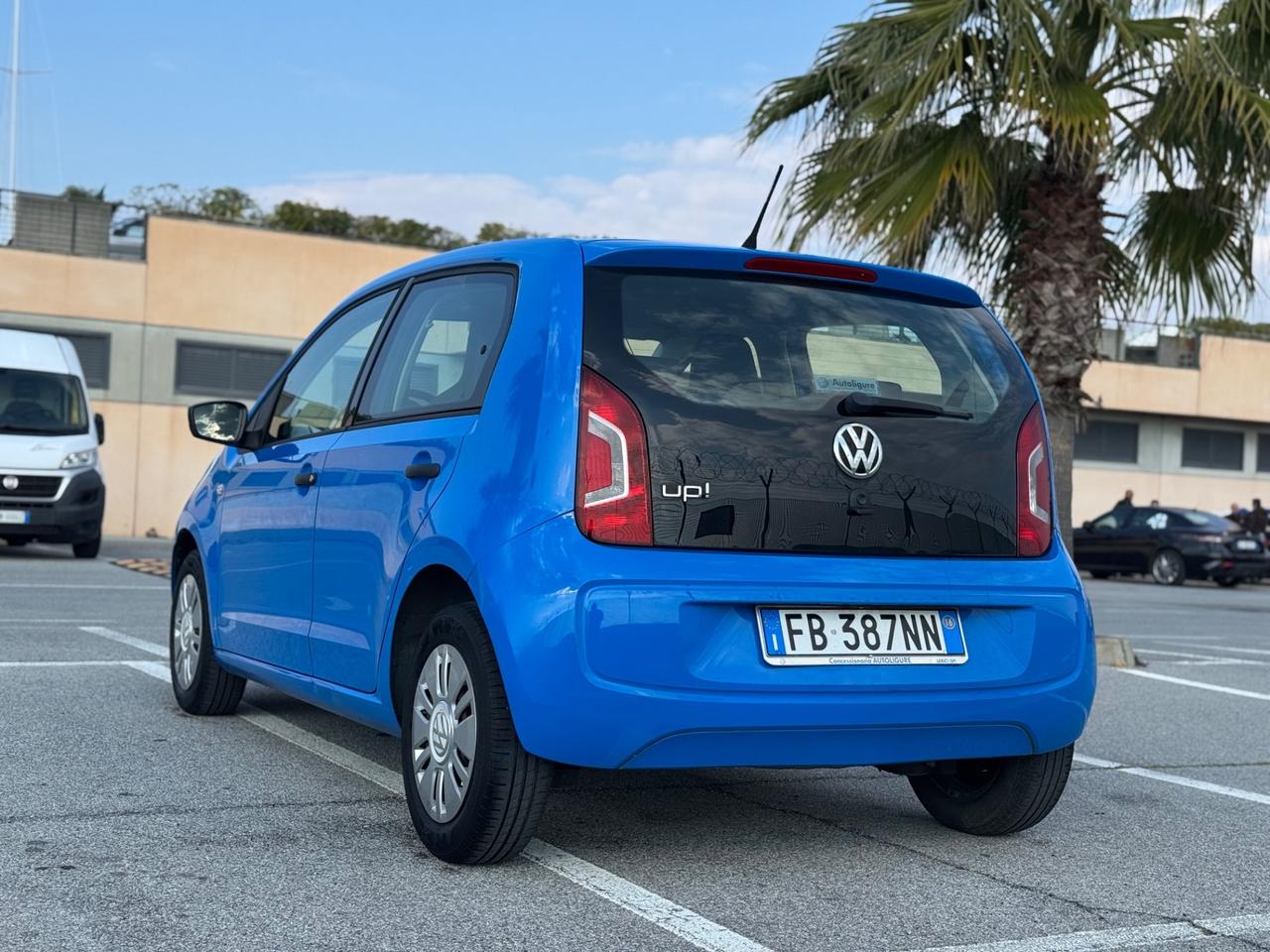 VOLKSWAGEN UP 1.0 BENZINA NEO PATENTATI KM REALI 12 MESI DI GARANZIA