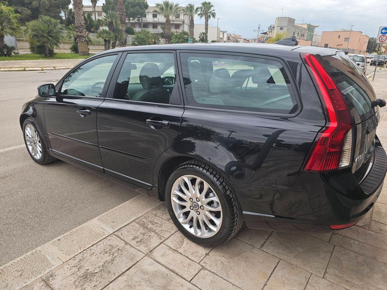 VOLVO V50 SW 2.0D 136CV MOMENTUM FULL