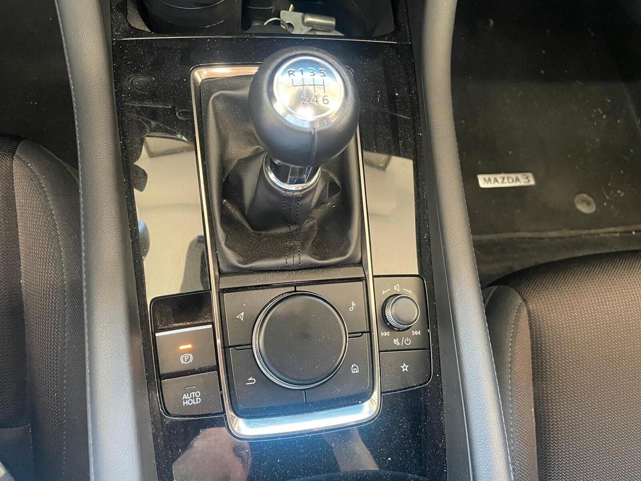 Mazda 3 Mazda3 2.0L e-Skyactiv-G M Hybrid 4p. Exclusive Line