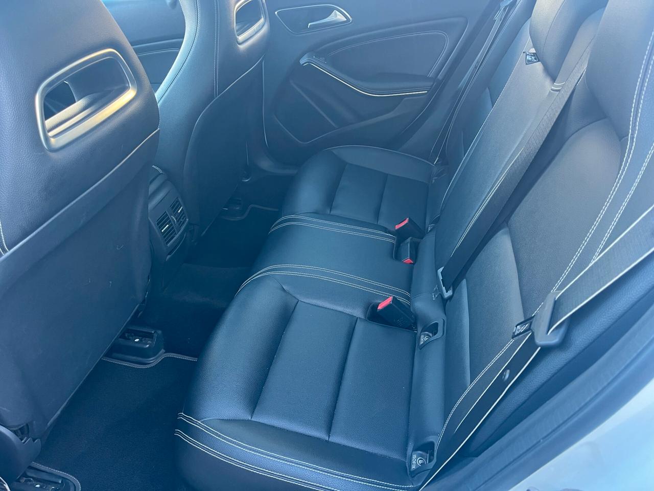 Mercedes-benz GLA 200 d Automatic Business