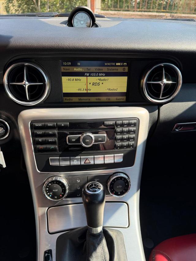 MERCEDES-BENZ SLK 250 CGI Premium