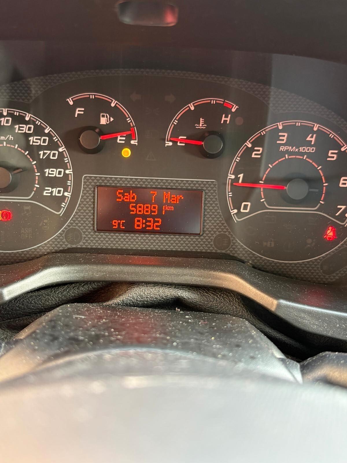 Fiat Fiorino 1.3 MJT 95CV Cargo Adventure