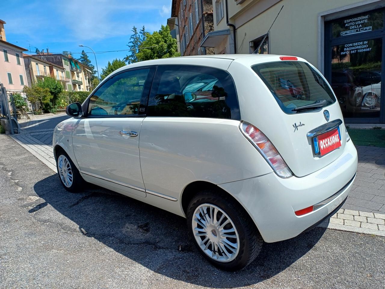 Lancia Ypsilon 1.3 MJT 75 CV Unyca