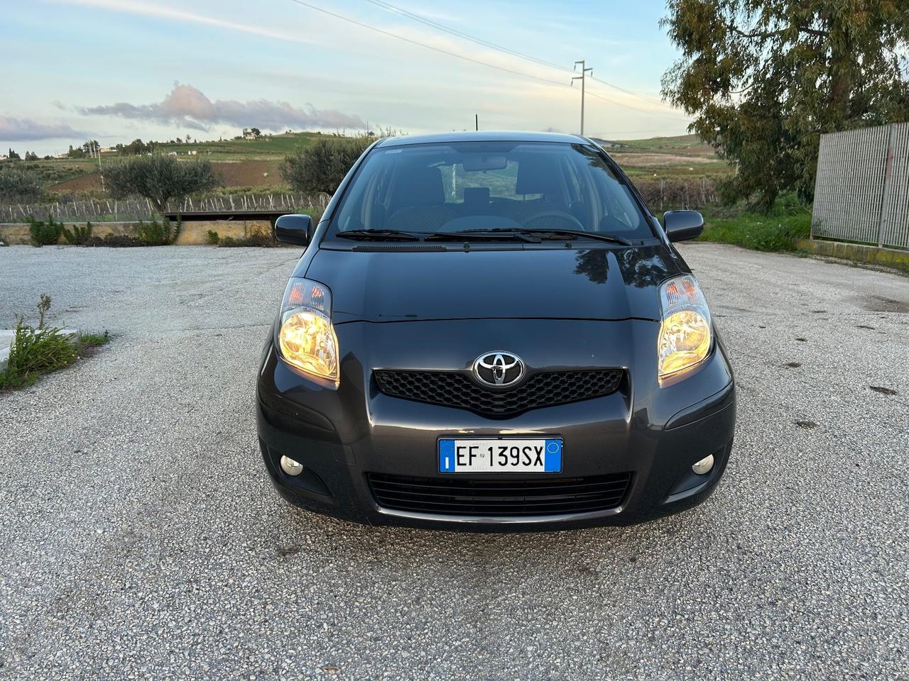 Toyota Yaris 1.3 5 porte Sol