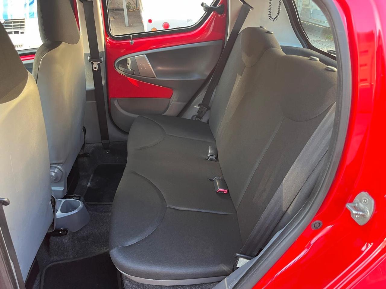 Toyota Aygo 1.0 VVT-i 68CV 5 porte Now 67.000KM