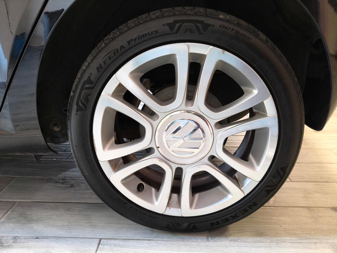 VOLKSWAGEN UP 1000 A METANO FULL OPTIONAL