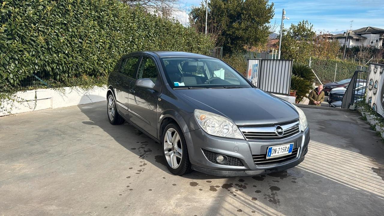 Opel Astra 1.7 CDTI 125CV 5 porte Cosmo